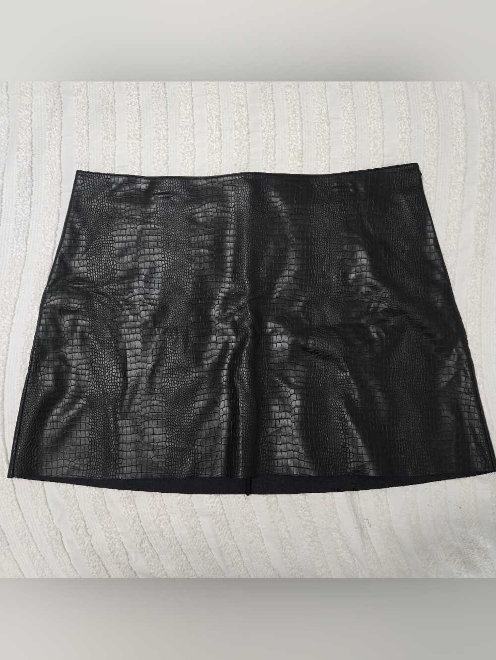 Express - Faux Croc Leather Mini Skirt - Black